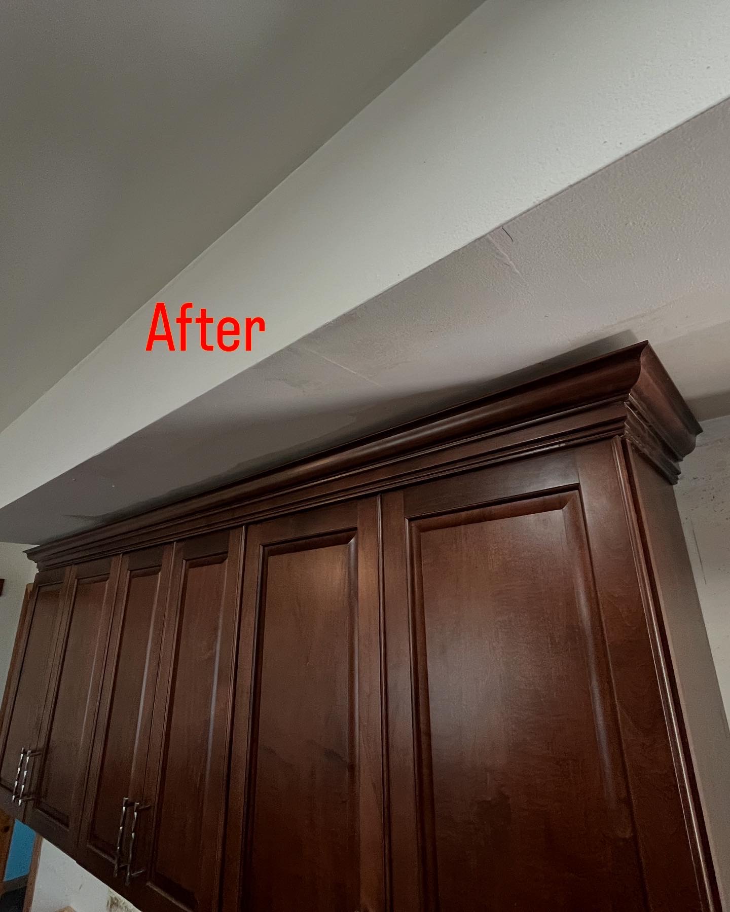 Cabinet crown after