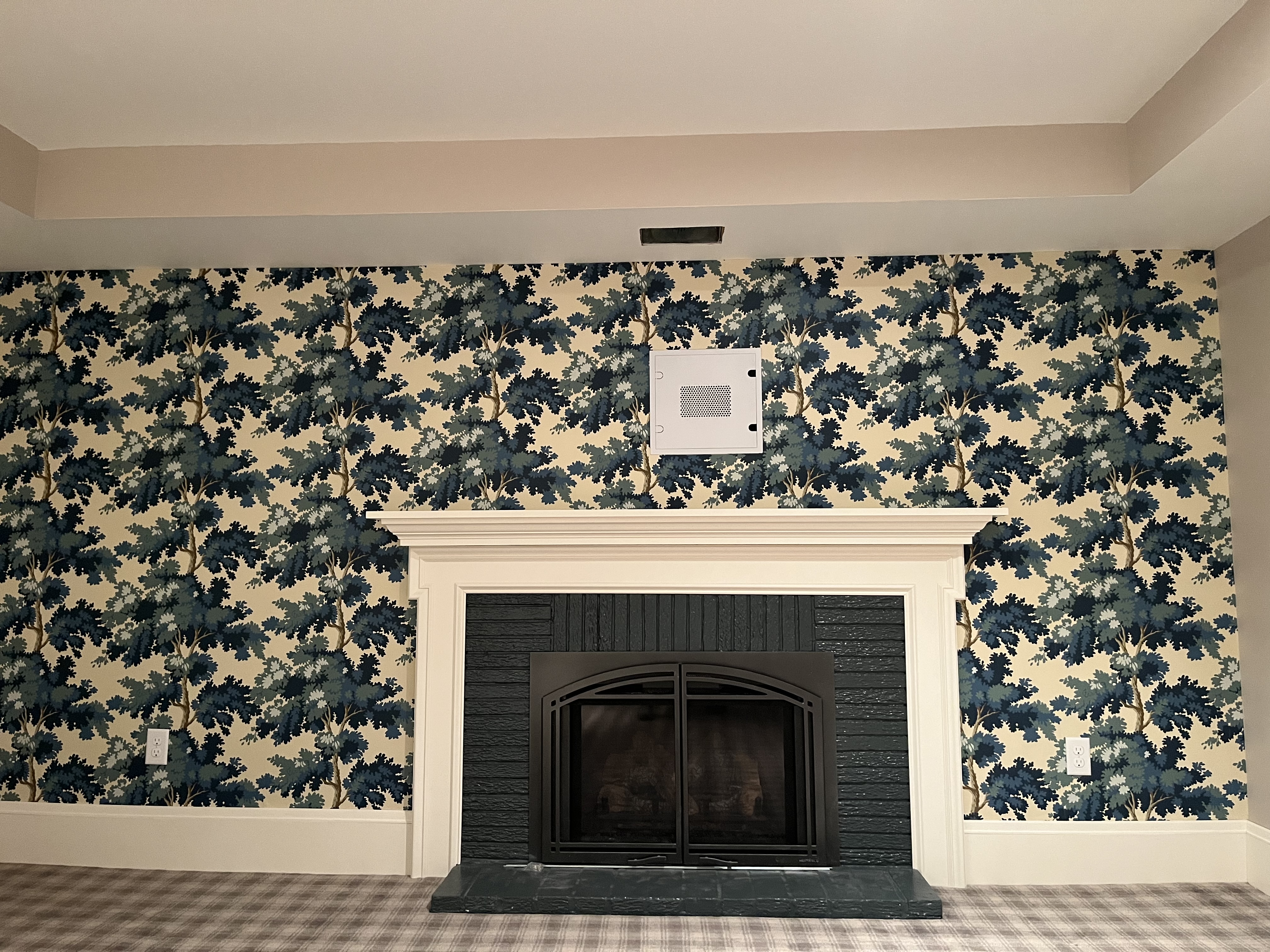 Fireplace mantel millwork